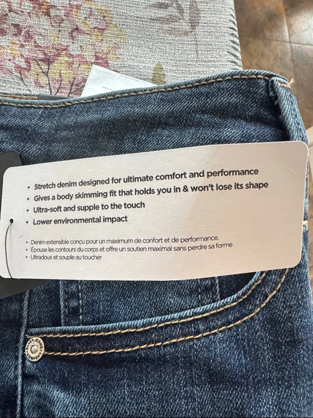 Silver Jeans Dark Blue High-Rise 70's Flare Isbister - Picture 6 of 8